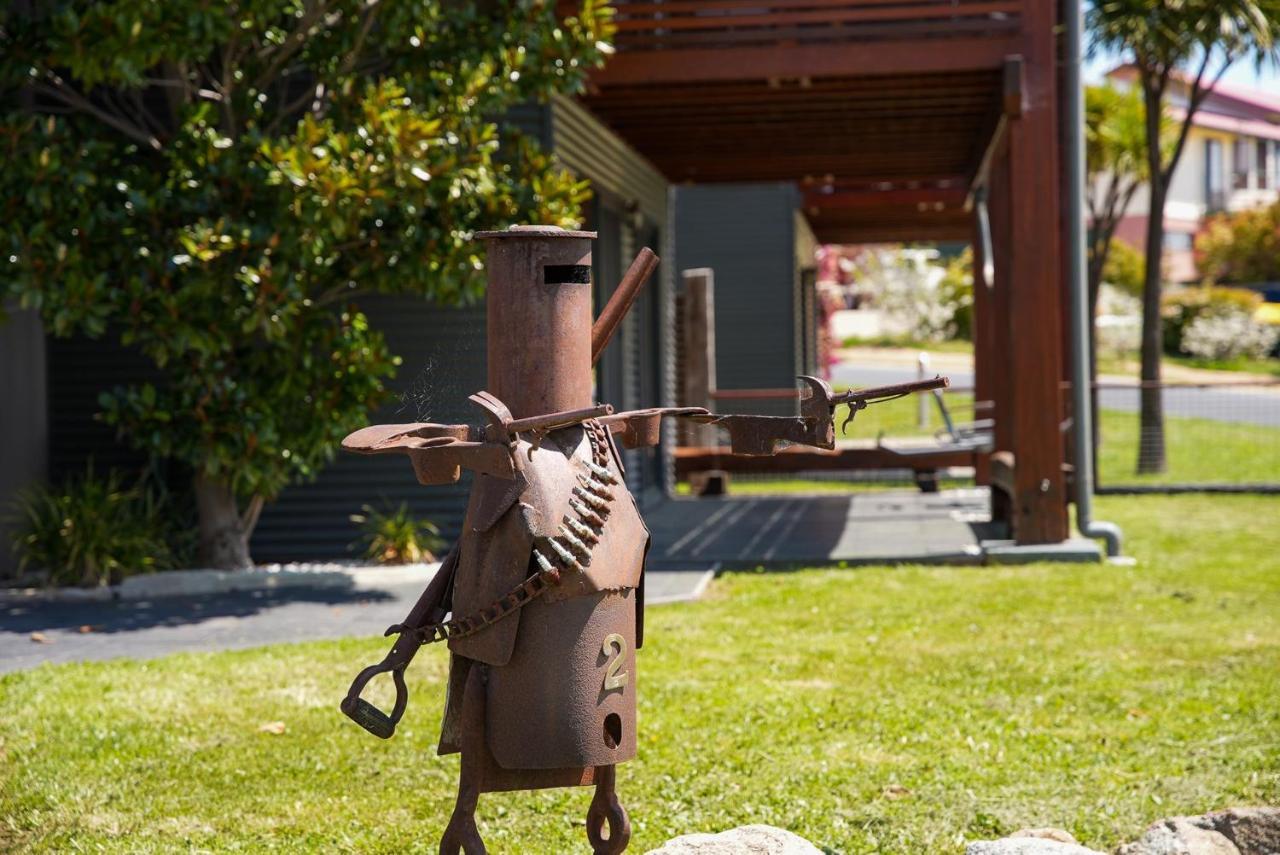 ג'ינדביין Ned Kelly'S Retreat - Stunning 3Br Townhouse L Lake Views L Wifi L Bbq מראה חיצוני תמונה