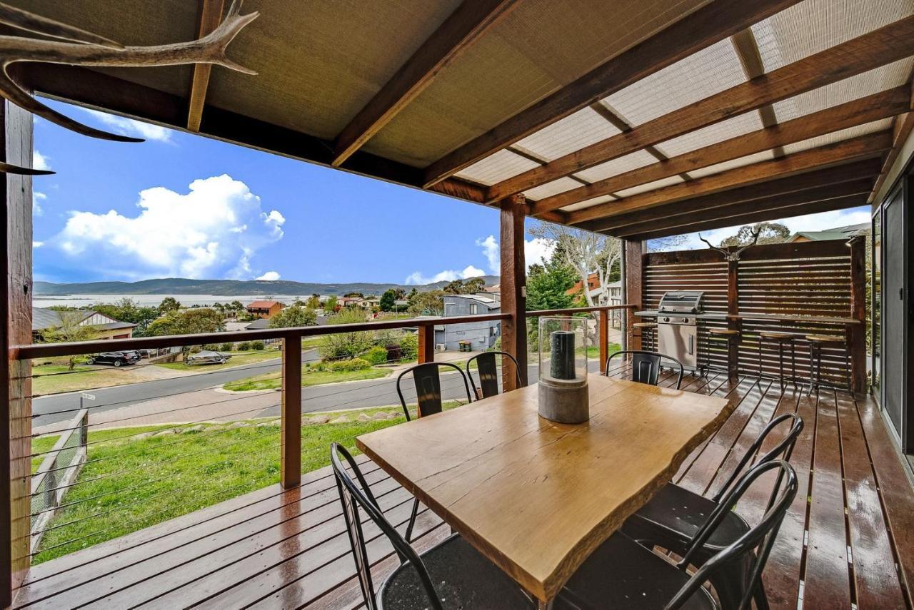 ג'ינדביין Ned Kelly'S Retreat - Stunning 3Br Townhouse L Lake Views L Wifi L Bbq מראה חיצוני תמונה