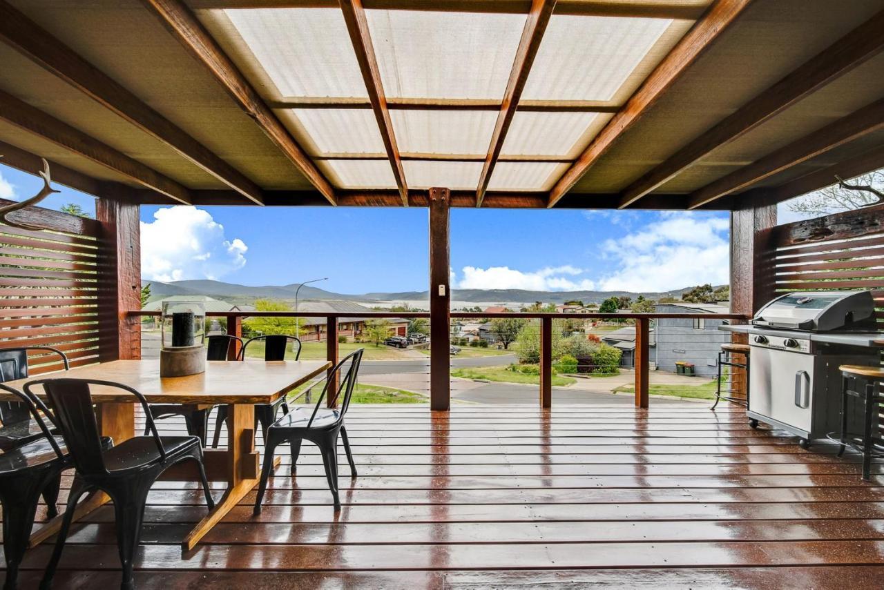 ג'ינדביין Ned Kelly'S Retreat - Stunning 3Br Townhouse L Lake Views L Wifi L Bbq מראה חיצוני תמונה